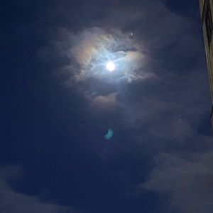 Meet your Posher, Maki